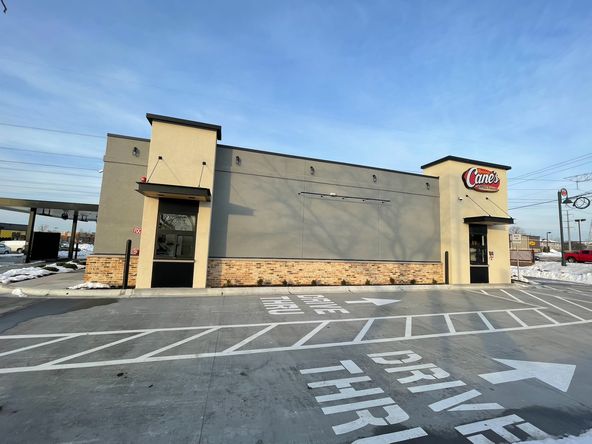Raising Cane's Chicken Fingers: 3065 White Bear Ave N, Maplewood, MN 55109